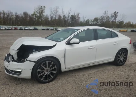 2017 Volvo S60 Platinum z USA, uszkodzony, nr VIN LYV402TM3HB141168